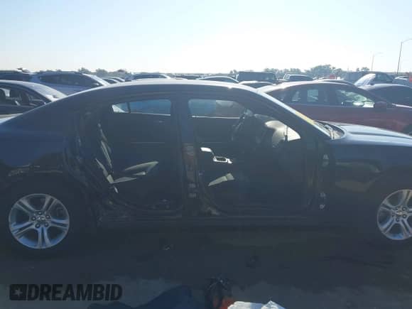 2022 Dodge Charger SXT z VIN 2C3CDXBG4NH212573, wystawiony jako IAAI lot #43197559 z przebiegiem 30 062 mil mil oraz . Historia ofert i sprzedaży dostępna na DreamBid. Obrazek 13.