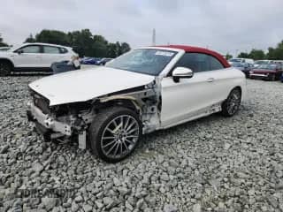 2017 Mercedes-Benz C 300 с VIN WDDWK4JB4HF528893, выставлен на аукционе Copart как лот 63715315 с пробегом 30 651 миль миль и Списание • Salvage title. История ставок и продаж доступна на DreamBid. Изображение 1.