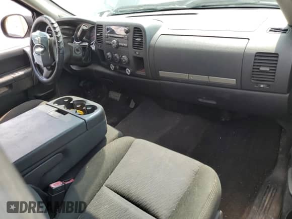 2010 Chevrolet Silverado 1500 LT with VIN 1GCSCSE08AZ112370, listed as a Copart auction lot 71509315 with 84,525 mi miles and Clean title. Bid and sale history available at DreamBid. Image 8.