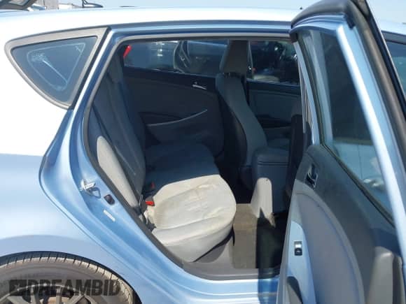 2013 Hyundai Accent SE с VIN KMHCU5AE0DU074716, выставлен на аукционе IAAI как лот 42951734 с пробегом 141 191 миль миль и . История ставок и продаж доступна на DreamBid. Изображение 8.