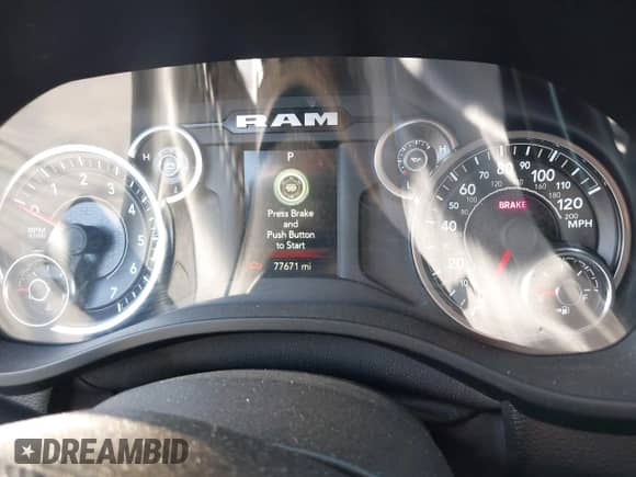 2021 Ram 1500 Lone Star z VIN 1C6SRFFT8MN636149, wystawiony jako IAAI lot #43114406 z przebiegiem 77 671 mil mil oraz . Historia ofert i sprzedaży dostępna na DreamBid. Obrazek 7.