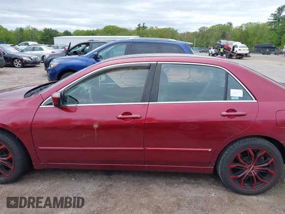 2006 Honda Accord EX-L with VIN 1HGCM66536A052721, listed as a IAAI auction lot 42313036 with 150,042 mi miles and . Bid and sale history available at DreamBid. Image 14.