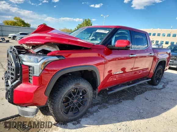 2022 Toyota Tundra Limited with VIN 5TFJA5DB2NX001546, listed as a Copart auction lot 84411785 with 32,693 mi miles and Salvage title. Bid and sale history available at DreamBid. Image 1.