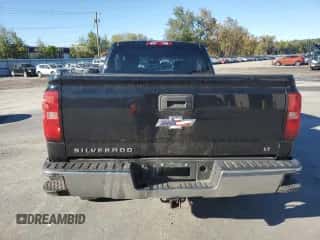 2018 Chevrolet Silverado 1500 LT z VIN 1GCVKREC6JZ138517, wystawiony jako Copart lot #84819955 z przebiegiem 160 291 mil mil oraz Szkoda całkowita • Salvage title. Historia ofert i sprzedaży dostępna na DreamBid. Obrazek 6.