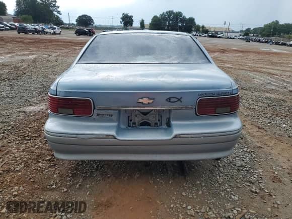 1993 Chevrolet Caprice Classic с VIN 1G1BL53E2PW142953, выставлен на аукционе Copart как лот 69673135 с пробегом 203 972 миль миль и Списание • Salvage title. История ставок и продаж доступна на DreamBid. Изображение 6.