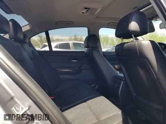 2011 BMW 3 Series 328i с VIN WBAPH5G50BNM73437, выставлен на аукционе Copart как лот 90918965 с пробегом 155 000 миль миль и Чистый • Clean title. История ставок и продаж доступна на DreamBid. Изображение 6.