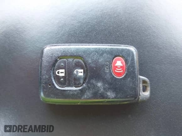 2011 Toyota Prius I with VIN JTDKN3DU5B0269106, listed as a IAAI auction lot 42338062 with 141,180 mi miles and . Bid and sale history available at DreamBid. Image 11.