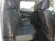 2014 GMC Sierra 1500 SLE z VIN 3GTU2UEC2EG100545, wystawiony jako Copart lot #53821865 z przebiegiem 177 009 mil mil oraz Czysty tytuł • Clean title. Historia ofert i sprzedaży dostępna na DreamBid. Obrazek 10.