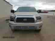2007 Toyota Tundra SR5 z VIN 5TBDV54137S471126, wystawiony jako Copart lot #82684135 z przebiegiem 256 898 mil mil oraz Czysty tytuł • Clean title. Historia ofert i sprzedaży dostępna na DreamBid. Obrazek 5.