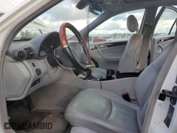 2004 Mercedes-Benz C 240 with VIN WDBRF81J04F526447, listed as a Copart auction lot 76088664 with 132,319 mi miles and Salvage title. Bid and sale history available at DreamBid. Image 7.