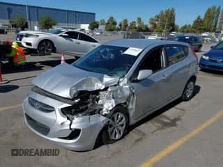 2015 Hyundai Accent GS z VIN KMHCT5AE4FU206771, wystawiony jako IAAI lot #43200865 z przebiegiem 77 934 mil mil oraz . Historia ofert i sprzedaży dostępna na DreamBid. Obrazek 6.