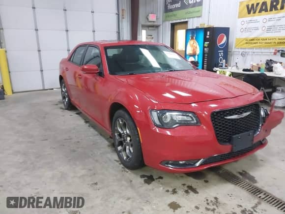 2015 Chrysler 300 S с VIN 2C3CCAGGXFH876340, выставлен на аукционе IAAI как лот 41040559 с пробегом 127 398 миль миль и . История ставок и продаж доступна на DreamBid. Изображение 1.