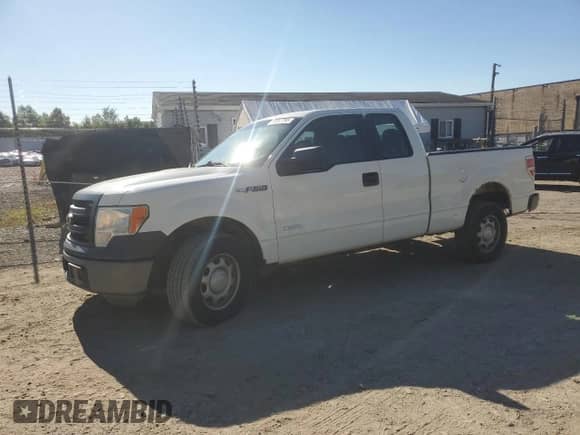 2013 Ford F-150 XL с VIN 1FTFX1CT8DKE05423, выставлен на аукционе Copart как лот 70357795 с пробегом 205 564 миль миль и Чистый • Clean title. История ставок и продаж доступна на DreamBid. Изображение 1.