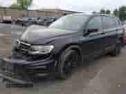 2020 Volkswagen Tiguan SE с VIN 3VV2B7AX8LM133468, выставлен на аукционе IAAI как лот 42672717 с пробегом 87 356 миль миль и . История ставок и продаж доступна на DreamBid. Изображение 2.