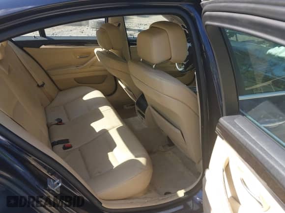 2013 BMW 5 Series 535i с VIN WBAFR7C51DC818807, выставлен на аукционе IAAI как лот 43262698 с пробегом 110 437 миль миль и . История ставок и продаж доступна на DreamBid. Изображение 8.