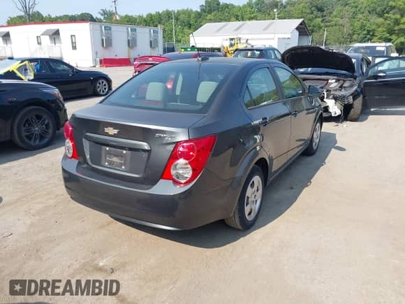 2016 Chevrolet Sonic LS с VIN 1G1JA5SH3G4118685, выставлен на аукционе IAAI как лот 42881168 с пробегом 97 168 миль миль и . История ставок и продаж доступна на DreamBid. Изображение 4.