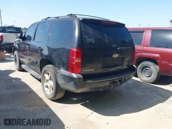 2007 Chevrolet Tahoe LT с VIN 1GNFK13057R278556, выставлен на аукционе IAAI как лот 42704704 с пробегом 314 650 миль миль и . История ставок и продаж доступна на DreamBid. Изображение 3.