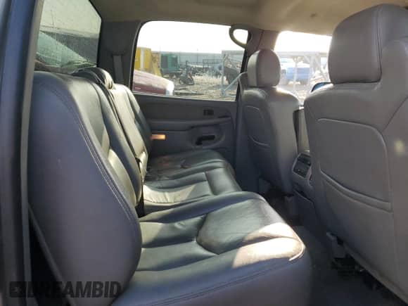 2003 Chevrolet Silverado 2500HD LT z VIN 1GCHK231X3F127918, wystawiony jako Copart lot #81855134 z przebiegiem 219 008 mil mil oraz Szkoda całkowita • Salvage title. Historia ofert i sprzedaży dostępna na DreamBid. Obrazek 10.