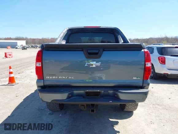 2010 Chevrolet Avalanche LS with VIN 3GNVKEE02AG220542, listed as a IAAI auction lot 42055372 with 146,029 mi miles and . Bid and sale history available at DreamBid. Image 17.