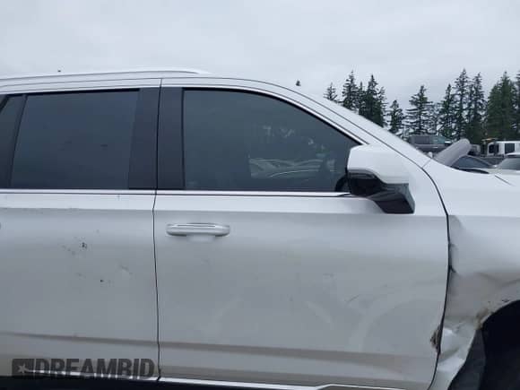 2023 Cadillac Escalade with VIN 1GYS4BKT3PR525151, listed as a IAAI auction lot 42478007 with 26,714 mi miles and . Bid and sale history available at DreamBid. Image 14.