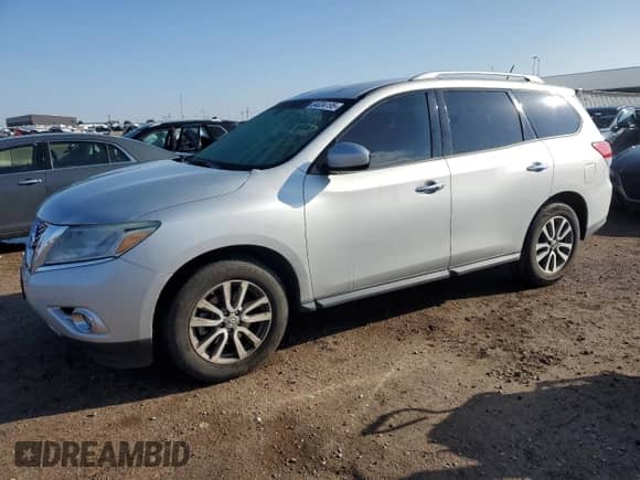 2016 Nissan Pathfinder SV with VIN 5N1AR2MMXGC615520, listed as a Copart auction lot 84034195 with 122,844 mi miles and Clean title. Bid and sale history available at DreamBid. Image 1.