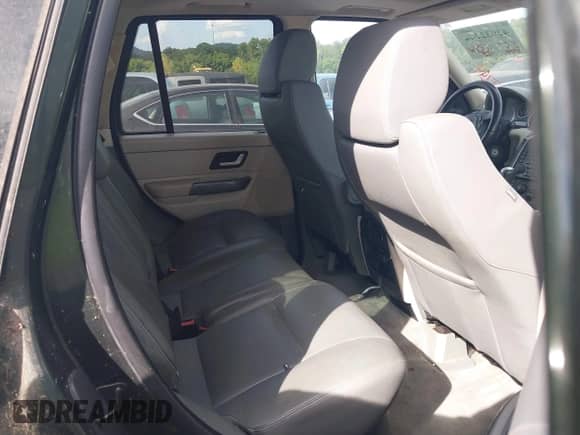 2006 Land Rover Range Rover Sport HSE z VIN SALSF254X6A981884, wystawiony jako IAAI lot #42932244 z przebiegiem 123 059 mil mil oraz . Historia ofert i sprzedaży dostępna na DreamBid. Obrazek 8.