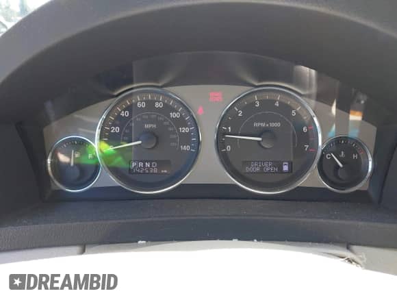 2008 Jeep Grand Cherokee Limited z VIN 1J8HR58238C189595, wystawiony jako IAAI lot #42837942 z przebiegiem 142 538 mil mil oraz . Historia ofert i sprzedaży dostępna na DreamBid. Obrazek 7.