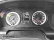 2013 Ram 1500 Tradesman z VIN 1C6RR7FT6DS721268, wystawiony jako IAAI lot #41373331 z przebiegiem 144 795 mil mil oraz . Historia ofert i sprzedaży dostępna na DreamBid. Obrazek 7.