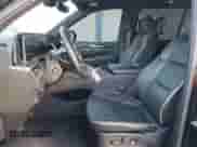 2021 Cadillac Escalade z VIN 1GYS3PKL6MR288828, wystawiony jako Copart lot #78219414 z przebiegiem 22 362 mil mil oraz Czysty tytuł • Clean title. Historia ofert i sprzedaży dostępna na DreamBid. Obrazek 7.