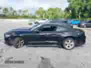 2017 Ford Mustang V6 z VIN 1FA6P8AM5H5305701, wystawiony jako IAAI lot #43093105 z przebiegiem 121 214 mil mil oraz . Historia ofert i sprzedaży dostępna na DreamBid. Obrazek 14.