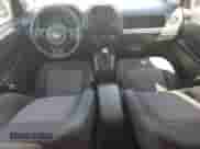 2014 Jeep Compass Sport z VIN 1C4NJDBB4ED773837, wystawiony jako Copart lot #82474845 z przebiegiem 133 337 mil mil oraz Czysty tytuł • Clean title. Historia ofert i sprzedaży dostępna na DreamBid. Obrazek 8.