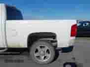 2013 Chevrolet Silverado 2500HD Work Truck z VIN 1GC1KVC89DF190039, wystawiony jako IAAI lot #42182067 z przebiegiem 243 366 mil mil oraz . Historia ofert i sprzedaży dostępna na DreamBid. Obrazek 20.