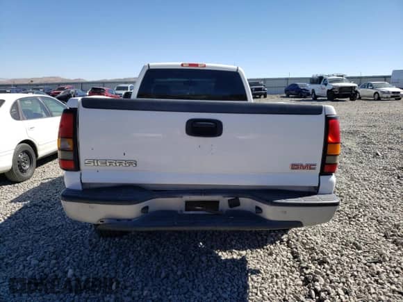 2006 GMC Sierra 1500 z VIN 3GTEK14Z76G261080, wystawiony jako Copart lot #74313944 z przebiegiem 225 337 mil mil oraz Szkoda całkowita • Salvage title. Historia ofert i sprzedaży dostępna na DreamBid. Obrazek 6.
