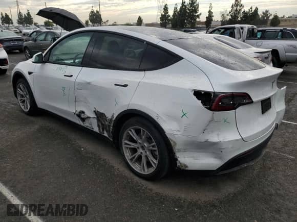 2023 Tesla Model Y Long Range with VIN 7SAYGDEE3PF607180, listed as a Copart auction lot 85250685 with 35,351 mi miles and Salvage title. Bid and sale history available at DreamBid. Image 2.