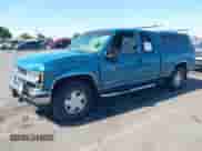 1998 Chevrolet Silverado 1500 z VIN 2GCEK19R8W1221205, wystawiony jako IAAI lot #42741835 z przebiegiem 59 925 mil mil oraz . Historia ofert i sprzedaży dostępna na DreamBid. Obrazek 2.