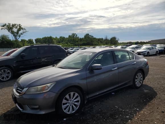 2013 Honda Accord Touring с VIN 1HGCR3F90DA028618, выставлен на аукционе Copart как лот 63485065 с пробегом 201 217 миль миль и Списание • Salvage title. История ставок и продаж доступна на DreamBid. Изображение 1.