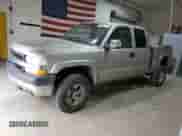 2002 Chevrolet Silverado 2500HD LS с VIN 1GCHK29U32E243595, выставлен на аукционе Copart как лот 67637775 с пробегом 247 090 миль миль и Списание • Salvage title. История ставок и продаж доступна на DreamBid. Изображение 1.