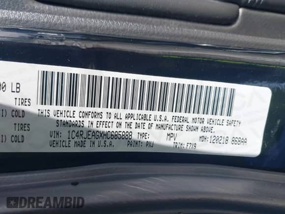 2017 Jeep Grand Cherokee Laredo with VIN 1C4RJEAGXHC685888, listed as a IAAI auction lot 41563643 with 193,997 mi miles and . Bid and sale history available at DreamBid. Image 9.