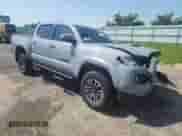 2020 Toyota Tacoma SR5 z VIN 3TMCZ5AN3LM365185, wystawiony jako Copart lot #65887715 z przebiegiem 123 533 mil mil oraz Szkoda całkowita • Salvage title. Historia ofert i sprzedaży dostępna na DreamBid. Obrazek 4.