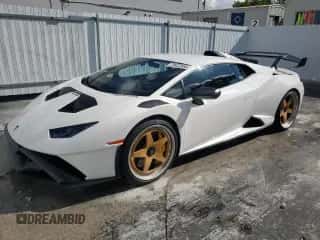 2023 Lamborghini Huracan с VIN ZHWUA6ZX2PLA23641, выставлен на аукционе Copart как лот 70022855 с пробегом 7 606 миль миль и На запчасти • Non repairable. История ставок и продаж доступна на DreamBid. Изображение 1.