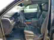 2017 Chevrolet Suburban Premier с VIN 1GNSKJKC8HR139307, выставлен на аукционе Copart как лот 70510165 с пробегом 168 632 миль миль и Чистый • Clean title. История ставок и продаж доступна на DreamBid. Изображение 7.