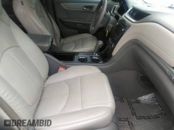 2013 Chevrolet Traverse LT с VIN 1GNKRJKD2DJ178410, выставлен на аукционе IAAI как лот 40766683 с пробегом 157 858 миль миль и . История ставок и продаж доступна на DreamBid. Изображение 5.