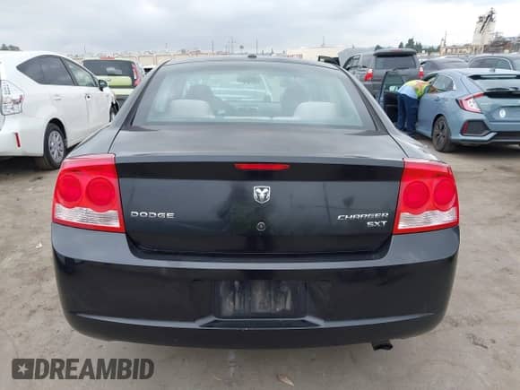 2010 Dodge Charger SXT z VIN 2B3CA3CV7AH312513, wystawiony jako IAAI lot #43316280 z przebiegiem 124 555 mil mil oraz . Historia ofert i sprzedaży dostępna na DreamBid. Obrazek 15.