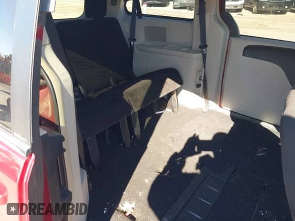 2011 Dodge Grand Caravan Crew with VIN 2D4RN5DG3BR674586, listed as a IAAI auction lot 43530833 with 233,580 mi miles and . Bid and sale history available at DreamBid. Image 8.