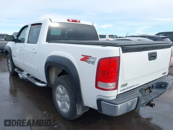 2009 GMC Sierra 1500 SLT z VIN 3GTEK33M59G208478, wystawiony jako IAAI lot #41621936 z przebiegiem 130 181 mil mil oraz . Historia ofert i sprzedaży dostępna na DreamBid. Obrazek 3.