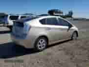 2010 Toyota Prius III z VIN JTDKN3DU5A0143715, wystawiony jako Copart lot #82755595 z przebiegiem 225 493 mil mil oraz Czysty tytuł • Clean title. Historia ofert i sprzedaży dostępna na DreamBid. Obrazek 3.