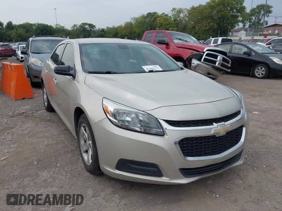 2015 Chevrolet Malibu LS z VIN 1G11A5SL7FF297143, wystawiony jako IAAI lot #43285722 z przebiegiem 135 194 mil mil oraz . Historia ofert i sprzedaży dostępna na DreamBid. Obrazek 6.