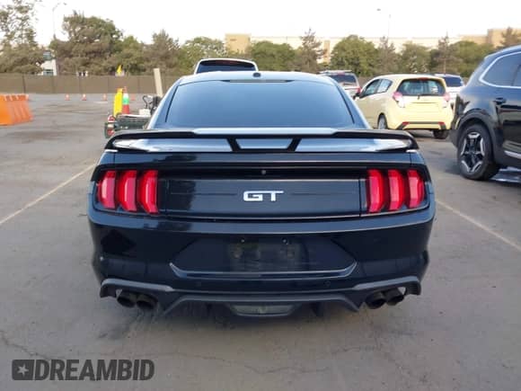 2019 Ford Mustang GT z VIN 1FA6P8CF7K5125657, wystawiony jako IAAI lot #43066928 z przebiegiem 88 816 mil mil oraz . Historia ofert i sprzedaży dostępna na DreamBid. Obrazek 17.