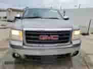 2008 GMC Sierra 1500 SLT z VIN 2GTEK19J781104275, wystawiony jako Copart lot #52929975 z przebiegiem 240 636 mil mil oraz Nie do naprawy • Non repairable. Historia ofert i sprzedaży dostępna na DreamBid. Obrazek 5.
