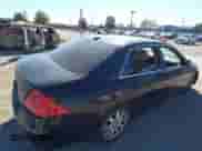 2006 Honda Accord EX-L z VIN 1HGCM66566A004243, wystawiony jako IAAI lot #43417777 z przebiegiem 101 242 mil mil oraz . Historia ofert i sprzedaży dostępna na DreamBid. Obrazek 4.